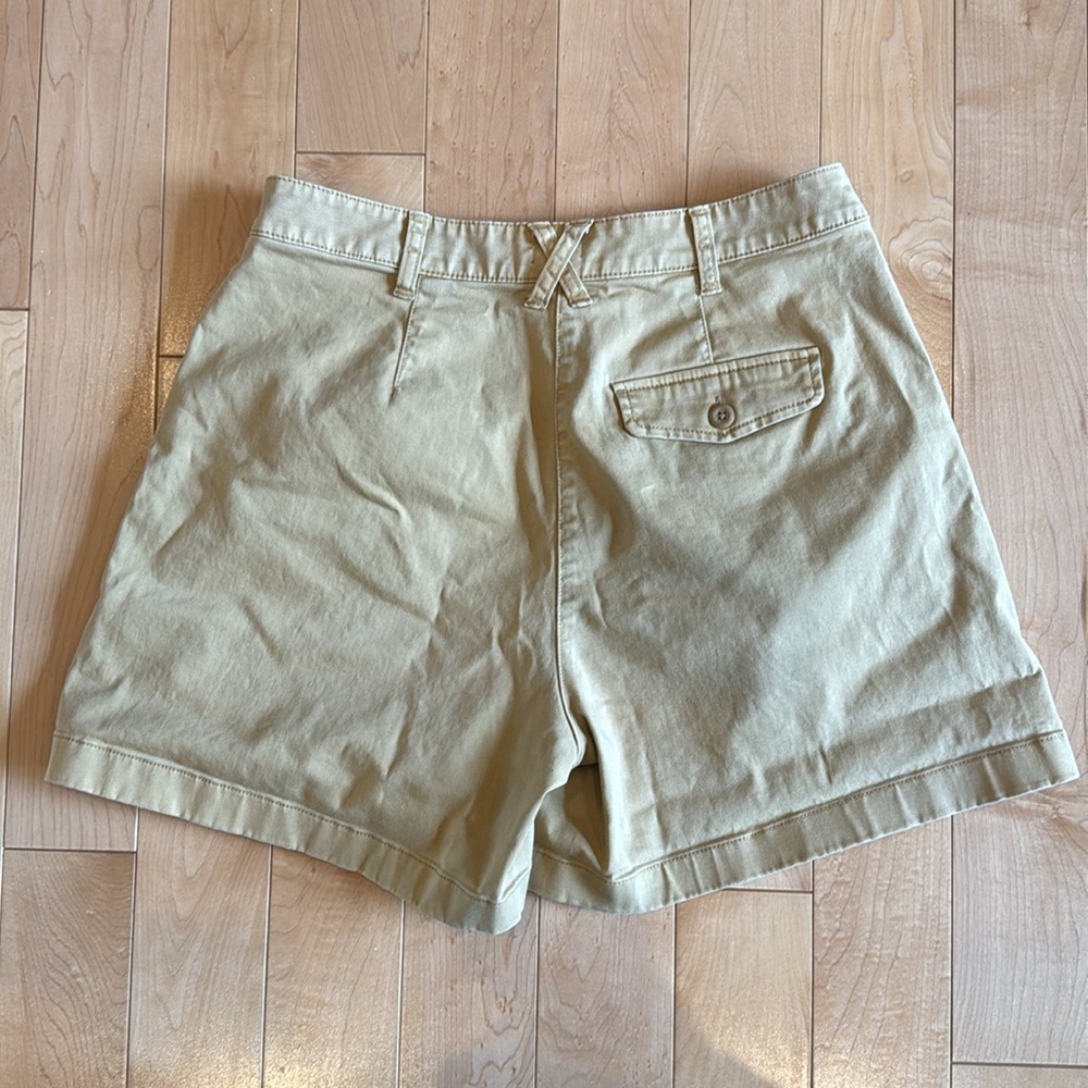 COPY - J Crew Capeside shorts - Picture 3 of 10
